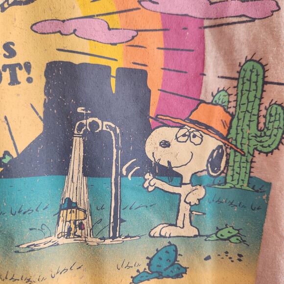 Peanuts Women's Size Small Arizona It's Hot! Tan/Colorful Graphic T-shirt NWT - Picture 4 of 7